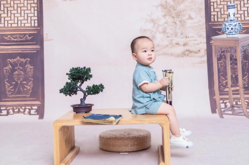 瓦房店孕妇肚子上的黑线